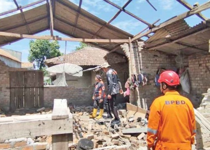 Puting Beliung Terjang Desa Sridadi, Puluhan Rumah Rusak dan Sawah Hancur