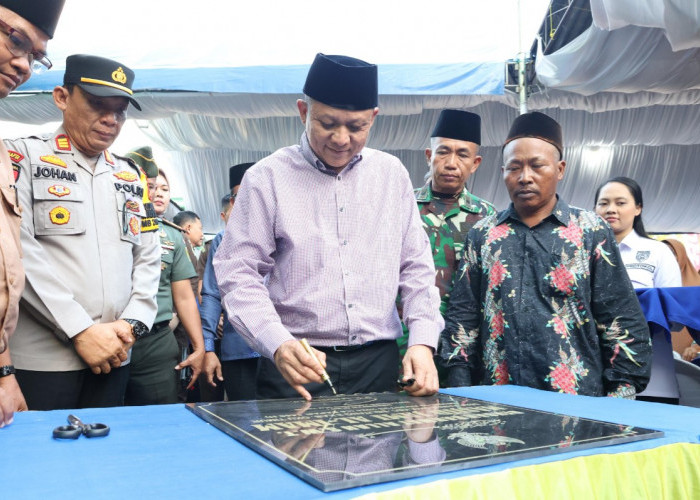 Lanosin resmikan Pembangunan Jalan Hingga Masjid