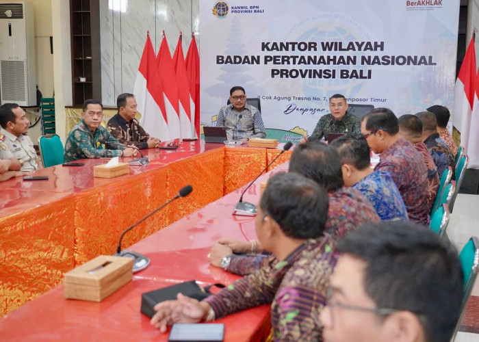 Apresiasi Capaian Jajaran di Bali, Wamen Ossy Tekankan Pentingnya Peningkatan Kualitas Pelayanan dan Data