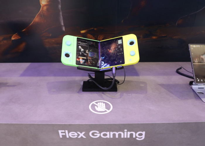 Samsung Pamerkan Flex Gaming, Konsol Lipat Unik di MWC 2025