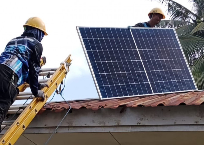 SuperSUN PLN Hidupkan Pulau Satangnga 24 Jam Nonstop