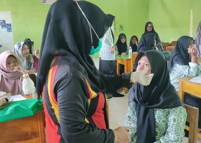 Ukur Tinggi Badan Siswa hingga Indera Penglihatan