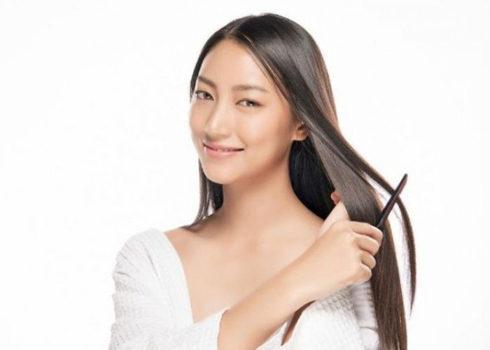3 Kebiasaan Sebelum Tidur yang Bikin Rambut Sehat dan Berkilau