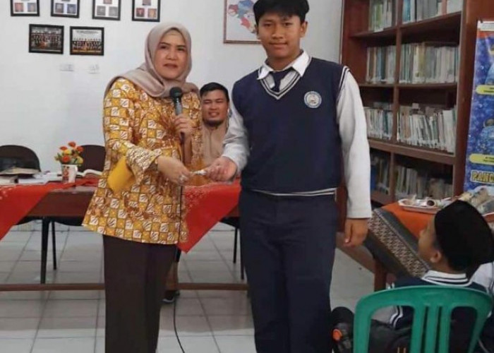 Beri Layanan Edukatif Kepada Pelajar