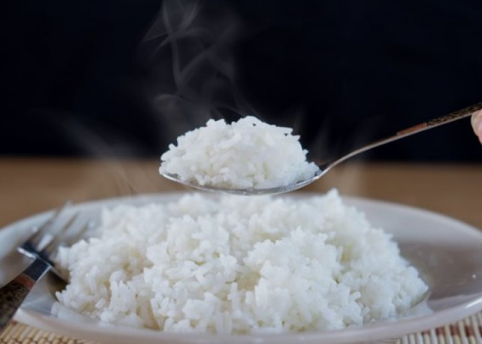 Hindari Langsung Makan Nasi Saat Berbuka, Ini Alasannya