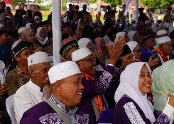 Suasana Haru Warnai Penyambutan Jemaah Haji OKU Timur 