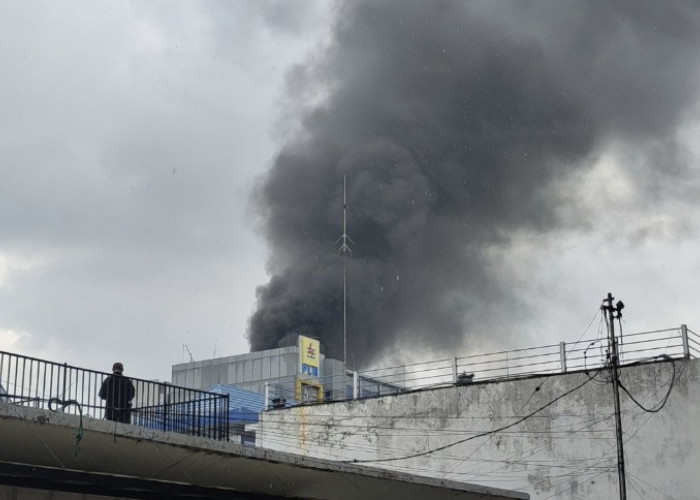 Gedung PLN UID S2JB Palembang Terbakar