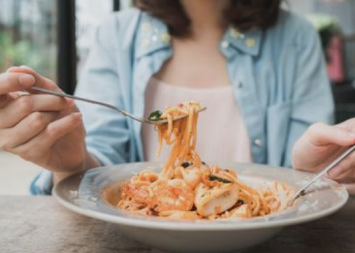 Kembali Ringan Setelah Lebaran: Strategi Efektif Menurunkan Berat Badan Tanpa Tekanan