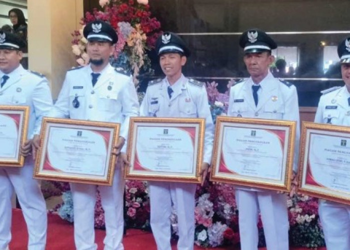 Lima Kades di OKI Terima Penghargaan dari Kemenkumham 