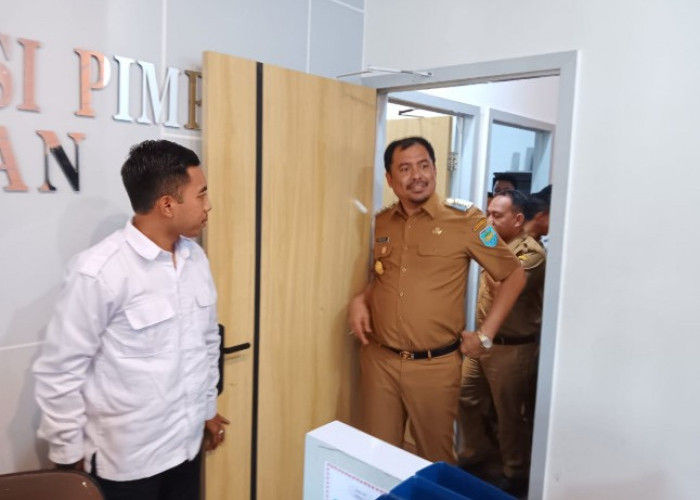 Hari Pertama Kerja, Lakukan Apel hingga Rapat dengan OPD