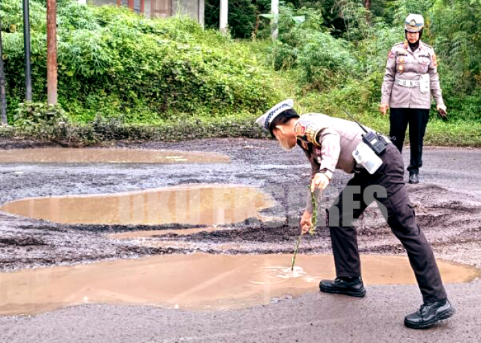 Ditlantas Polda Sumsel Laporkan  6 Titik Jalan Rusak Cukup Parah di OKU