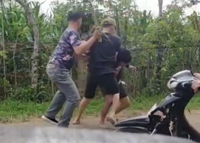 Pisau Menyerang Dua Pemuda Tumbang, Pelaku Dibekuk di Persembunyiannya