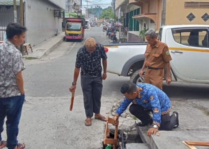 Cegah Banjir, Pemerintah Pasar Muaradua Laksanakan Program Cuci Siring