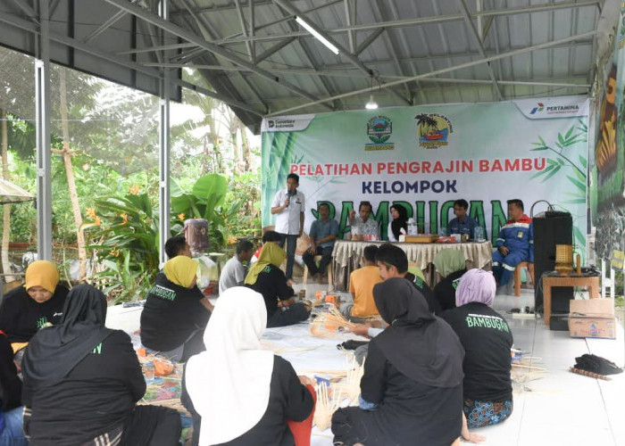 PGE Area Lumut Balai dan Desa Kelumpang Kembangkan Kerajinan Bambu sebagai Warisan Budaya dan Sumber Ekonomi 