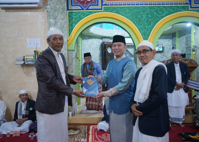Bantuan Sepuluh Al-Quran ke Masjid 