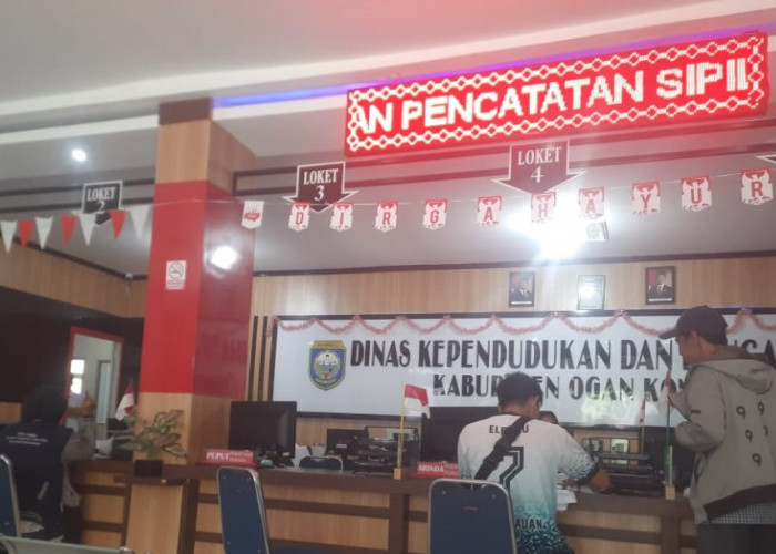 Disdukcapil OKU Buka Layanan saat Pilkada