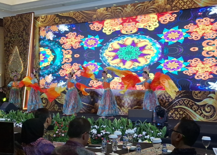 Iringan Indonesia Raya hingga Tarian Nusantara Semarakkan DNN Top Regional Leader Awards 2026