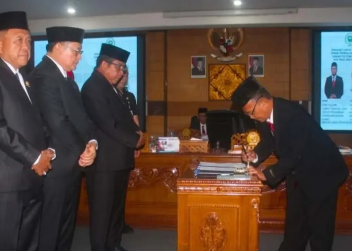 DPRD OKU Lantik Maryono sebagai Anggota Pengganti Antar Waktu