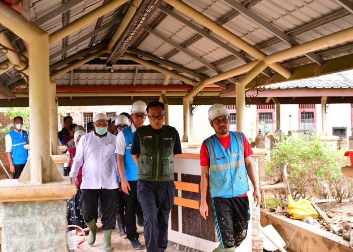 Direksi PLN dan Relawan Bergerak Serentak, Percepat Pemulihan Fasilitas Publik Pascabanjir di Aceh
