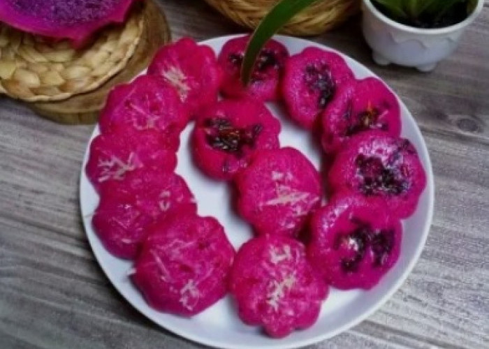 Resep Kue Cubit Buah Naga yang Lembut dan Berwarna Cantik