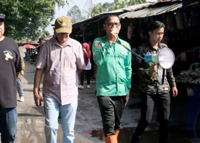 Gencar Sosialisasikan dan Gotong Royong Bersihkan Pasar Saka Selabung