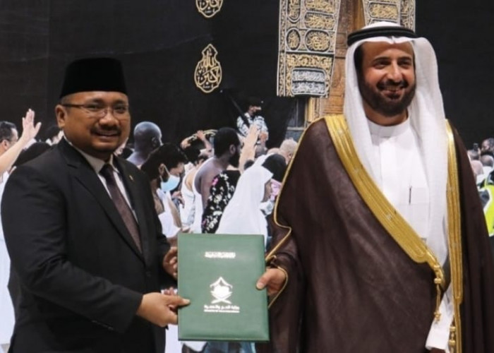 Menteri Haji Saudi Resmi Serahkan MoU 2023 Kuota Haji ke Menag Yaqut