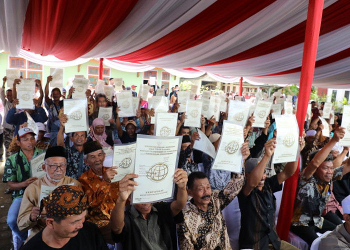 Setahun, Menteri Nusron Redistribusi 195.734 Bidang Tanah untuk 39.556 KK