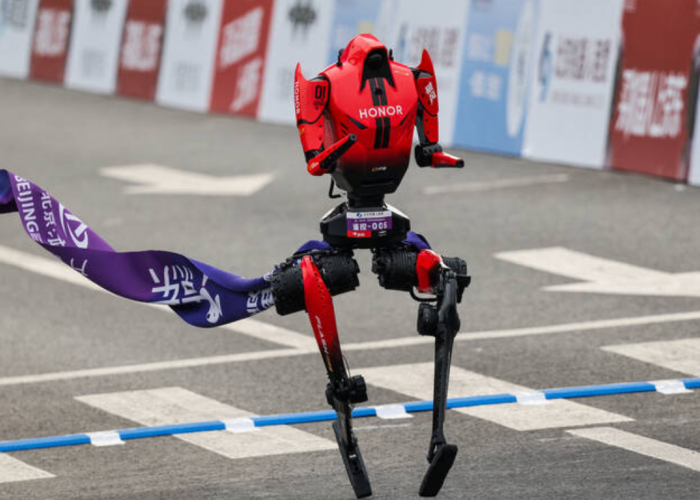 Robot Honor Pecahkan Rekor Half Marathon Dunia, Kalahkan Manusia di Beijing!