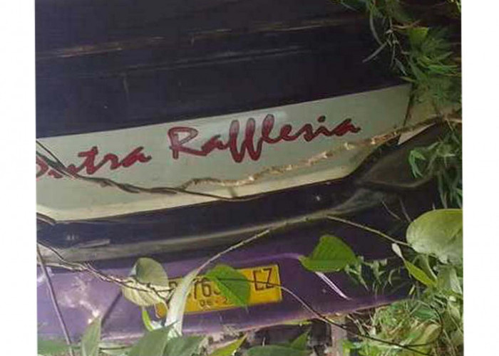 Bus Putra Raflesia Angkut 32 Penumpang dari Solo Tujuan Bengkulu alami Kecelakaan di Lahat
