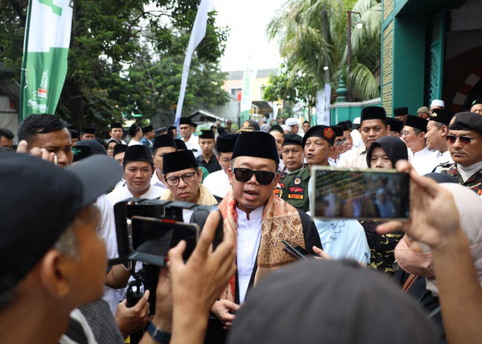Peringati Hari Santri Nasional 2025, Menteri Nusron: Jadi Generasi yang Menyejahterakan Rakyat Indonesia