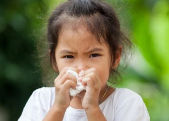 Cara Ampuh Mengurangi Pilek pada Si Kecil