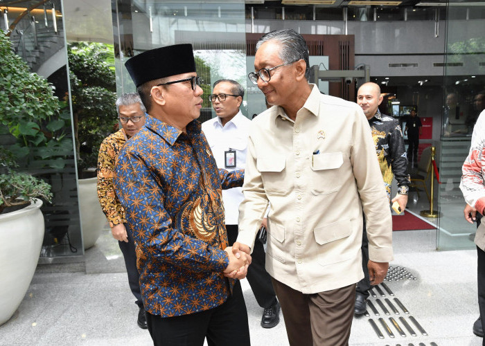 Bersama Menteri PU, Mendes Yandri Akan Tuntaskan Jalan Rusak di Desa-Desa Tertinggal