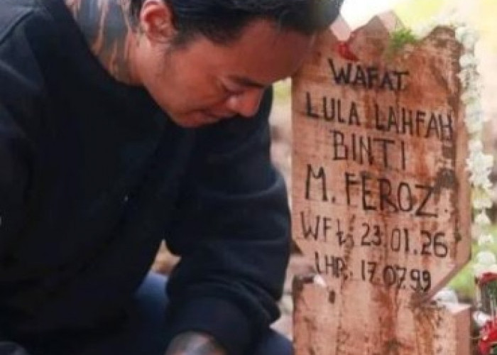 Reza Arap Terpukul Kehilangan Lula Lahfah, Tangis Pecah di Prosesi Pemakaman