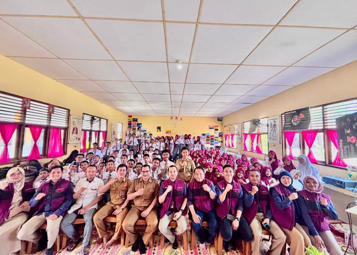 PLN ULP Mariana Gelar Program Goes to School  di SMAN 1 Banyuasin II