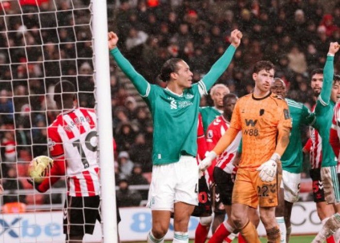 Sundulan Virgil van Dijk Cetak Rekor Baru di Liga Premier