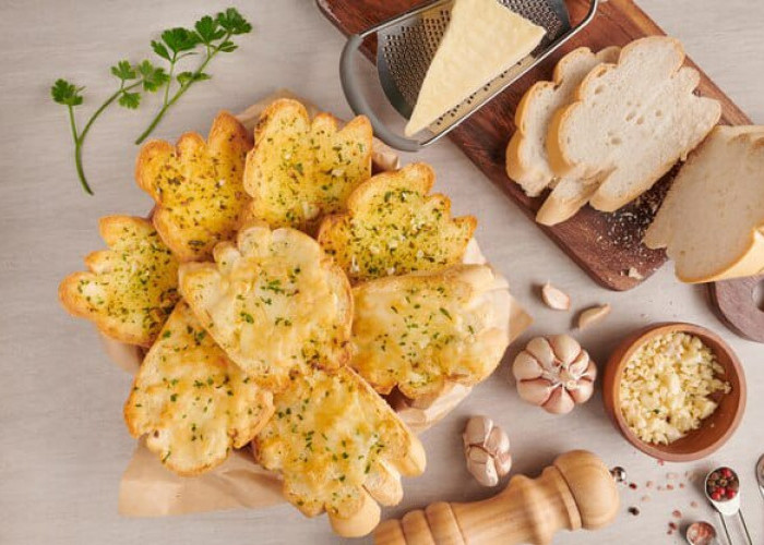 Memanjakan Lidah dengan Lezatnya Garlic Bread Sederhana Buatan Rumahan 