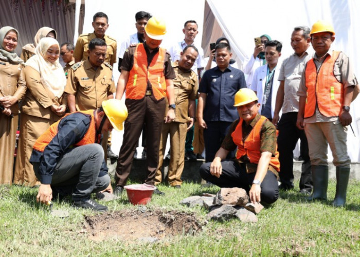 Tingkatkan Pelayanan Bupati OKU Timur Mulai Pembangunan Gedung IGD 