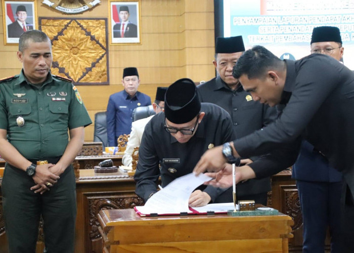 DPRD Bersama Pemkab OKU Sahkan Lima Raperda Jadi Perda