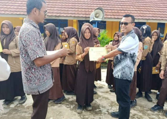 Kepala SMPN 02 Buay Pemaca Pesan Siswa Gunakan Libur Sekolah untuk Kegiatan Bermanfaat