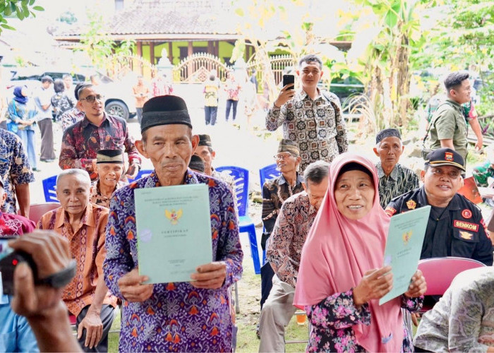 Akhir Perjuangan Panjang, Sertipikat Tanah Mbah Tupon Kembali ke Tangan yang Berhak  ​