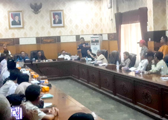 Komisi I DPRD OKU Gelar RDP Bahas Seleksi Calon PAW Pilkades Tanjung Kemala Berlangsung Alot