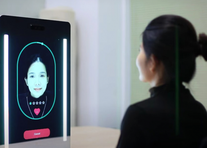 Bukan Fiksi Ilmiah, Cermin AI di CES 2026 Ini Bisa Prediksi Kesehatan Kamu