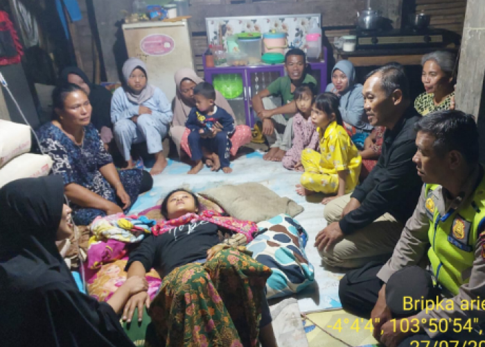 Jembatan Gantung di Lubuk Rukam OKU Ambruk, Dela dan Rian Alami Cidera Jatuh ke Sungai