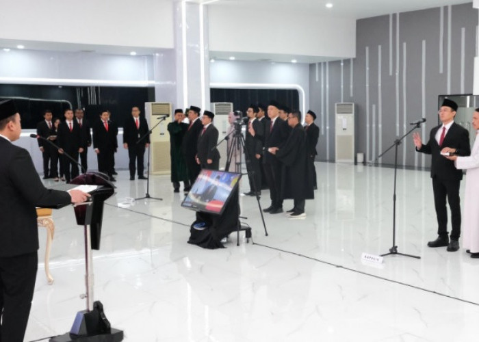 Menteri ATR/BPN Nusron Wahid melantik 79 pejabat struktural secara nasional