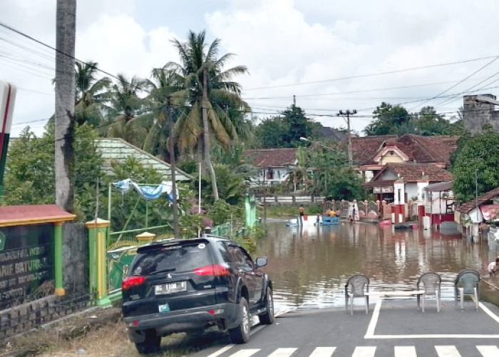 Genangan Air Banjiri Rumah dan Fasilitas Umum di OKU, Drainase Kelurahan Sukaraya Disorot!