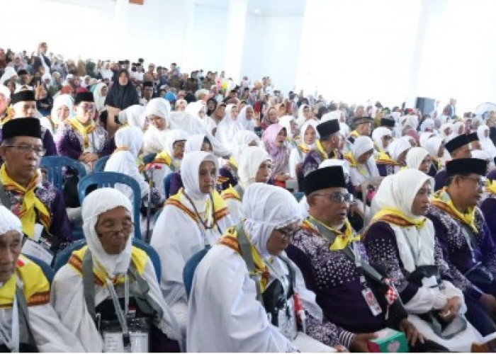 Bupati Abusama Lepas 100 CJH Asal OKU Selatan 