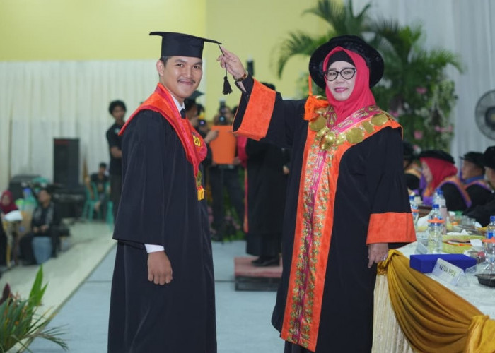 Unbara Wisuda 396 Lulusan, Rektor Ajak Putra Daerah OKU Berdaya Saing di Era Disrupsi