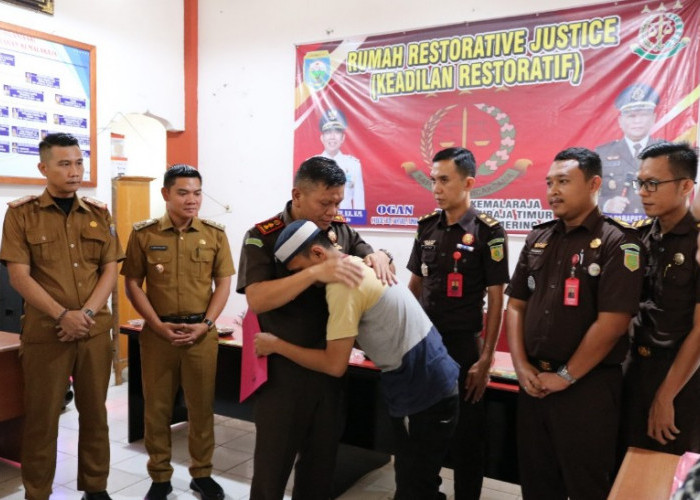 Kejari OKU Bebaskan Tukang Ojek Diduga Penadah HP Curian