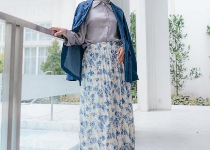 5 Atasan yang Cocok Dipadukan dengan Rok Plisket Motif Bunga, Bikin Tampil Stylish!