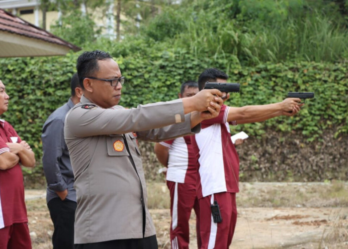 Gelar Latihan Tembak, Personil Polres OKU Dituntut Hindari Hal Ini